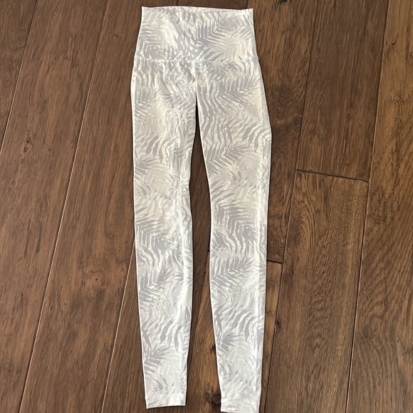 lululemon Wunder Under Pant Hi-Rise - Picture 2 of 8